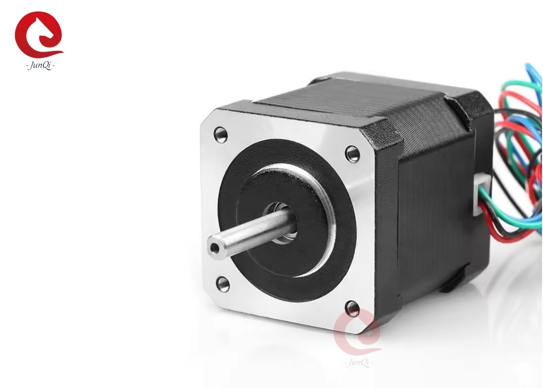 Nema17 42*47mm 0.44N.m 1.68A 2相 24VDCハイブリッドステップモーター 工業機械用